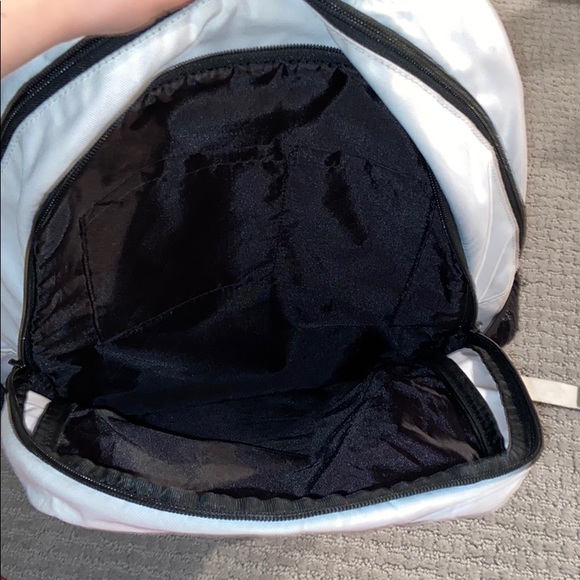 Under Armour backpack - Picture 3 of 4